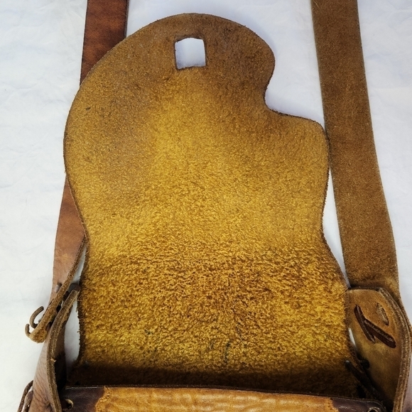 Vintage Floral Embossed Leather Purse - Picture 10 of 12